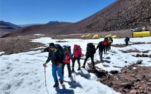 MONTAÑISMO EN SANTUARIO DE ALTURA EN LLULLAILLACO